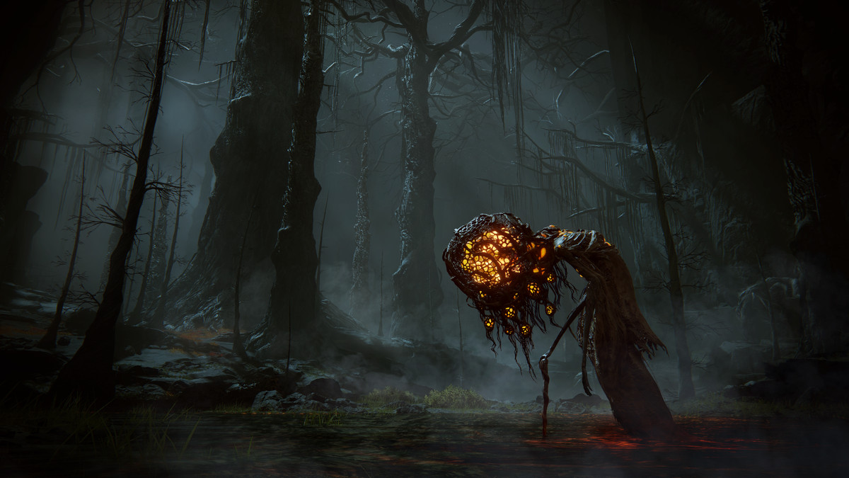 A Winter Lantern enemy walks through the darkened fog of the Abyssal Woods in a screenshot from Elden Ring: Shadow of the Erdtree