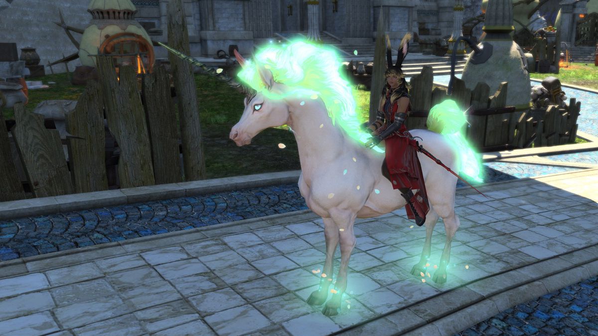 The Incitatus mount ridden by a Viera in FFXIV